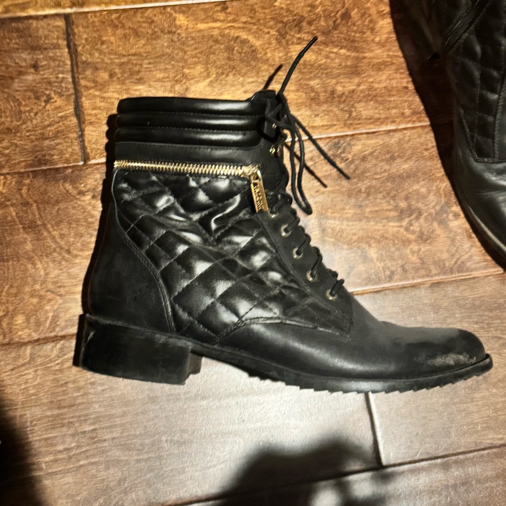 Valdini Black Laceup Boots 10 - Picture 2 of 7